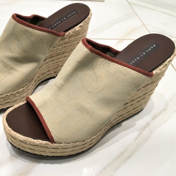 Marc Jacobs Beige Wedge Sandals Size 10 with Box - Picture 2 of 6